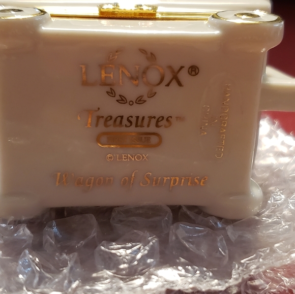 Wagon of Surprise Treasure n Charm Fiest Issue - Picture 2 of 16